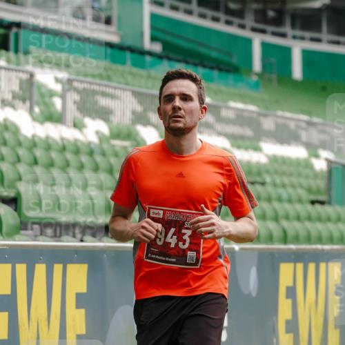 13.09.2026 - 21. swb-Marathon Bremen Michael Burmester http://msf.ph/oto/10433227 13.09.2026 12:32:15 Laufen im Stadion 417, 482, 573, 668, 943, 1020, 1126, 1357, 1507, 1606, 1629, 1639, 2100, 4474, 6507, 8044, 8285, 314, 358, 520, 547, 553, 574, 649, 719, 858, 934, 959, 1161, 1253, 1256, 1391, 1428, 1525, 1724, 1783, 1917, 3662, 4264 meine-sportfotos.de