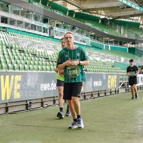 13.09.2026 - 21. swb-Marathon Bremen Michael Burmester http://msf.ph/oto/10433256 13.09.2026 13:30:16 Laufen im Stadion 122, 171, 224, 297, 405, 422, 476, 639, 685, 729, 754, 767, 806, 986, 1114, 1217, 1242, 1270, 1384, 1529, 1615, 1633, 1634, 1810, 1811, 1886, 1983, 2216, 2238, 2242, 2249, 2263, 2326, 2368, 2372, 2436, 2449, 2546, 2615, 2629, 2637, 2643, 2719, 2738, 2740, 2830, 2862, 2868, 2869, 2871, 2877, 2918, 2924, 2991, 2994, 3020, 3053, 3101, 3129, 3227, 3238, 3274, 3286, 3321, 3361, 3401, 3563, 3594, 3605, 3678, 3755, 3758, 3873, 3876, 3898, 3929, 3953, 3965, 3971, 4011, 4056 meine-sportfotos.de