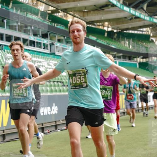 13.09.2026 - 21. swb-Marathon Bremen Michael Burmester http://msf.ph/oto/10433257 13.09.2026 13:04:53 Laufen im Stadion 178, 209, 210, 244, 323, 394, 488, 534, 536, 565, 647, 725, 881, 891, 900, 1073, 1239, 1243, 1307, 1308, 1343, 1373, 1380, 1456, 1479, 1627, 1649, 1653, 1656, 1687, 1771, 1780, 1914, 1932, 1941, 2023, 2089, 2126, 2223, 2241, 2265, 2301, 2369, 2430, 2434, 2452, 2602, 2723, 2742, 2764, 2851, 2867, 2872, 2891, 2910, 2919, 2957, 2959, 2977, 2985, 3028, 3030, 3217, 3278, 3320, 3343, 3402, 3419, 3425, 3444, 3454, 3485, 3521, 3579, 3618, 3796, 3909, 242 meine-sportfotos.de