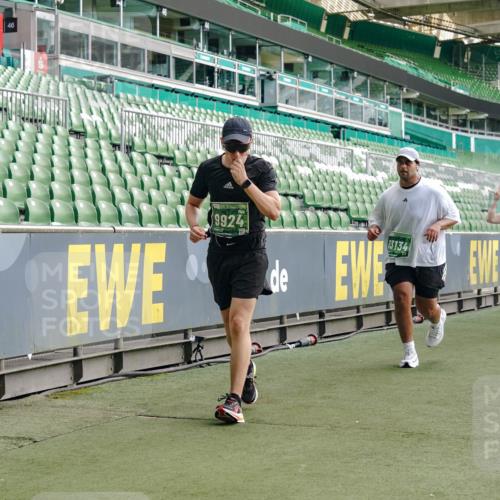13.09.2026 - 21. swb-Marathon Bremen Michael Burmester http://msf.ph/oto/10433296 13.09.2026 13:30:21 Laufen im Stadion 122, 171, 224, 297, 405, 422, 476, 639, 685, 729, 754, 767, 806, 986, 1114, 1217, 1242, 1270, 1384, 1529, 1615, 1633, 1634, 1775, 1810, 1811, 1886, 1983, 2216, 2238, 2242, 2249, 2263, 2326, 2368, 2372, 2436, 2449, 2546, 2615, 2629, 2637, 2643, 2677, 2719, 2738, 2740, 2830, 2862, 2869, 2871, 2877, 2918, 2924, 2994, 3020, 3053, 3101, 3129, 3227, 3238, 3274, 3286, 3321, 3361, 3401, 3563, 3594, 3605, 3755, 3758, 3873, 3876, 3898, 3929, 3953, 3965, 3971, 4011, 4056 meine-sportfotos.de