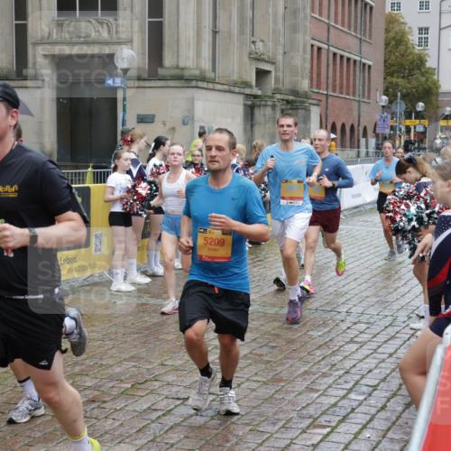 13.09.2026 - Kiel Lauf Yannick Fuchs http://msf.ph/oto/10433298 13.09.2026 11:42:28 Ziel 2430, 3629, 5774, 6895, 7247 meine-sportfotos.de