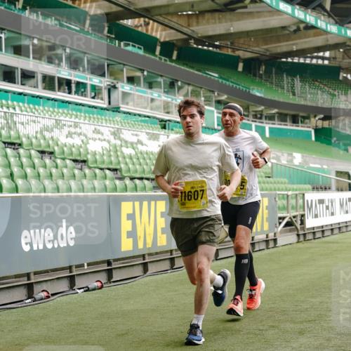 13.09.2026 - 21. swb-Marathon Bremen Michael Burmester http://msf.ph/oto/10433330 13.09.2026 10:24:29 Laufen im Stadion 10235, 10328, 10336, 10337, 10341, 10358, 10456, 10520, 10592, 10593, 10618, 10632, 10775, 10782, 10816, 10861, 10972, 11042, 11143, 11198, 11201, 11265, 11373, 11375, 11426, 11442, 11468, 11527, 11607, 11615, 11628, 11630, 11632, 11704, 11713, 11721, 11758, 11779, 11826, 11895, 11903, 11948, 12053, 12144, 12246, 12281, 12339, 12404, 12406, 12426, 12442, 12468, 12469, 12477, 12525, 13520, 13556, 13563, 13566, 13580, 13585, 13586, 13642 meine-sportfotos.de