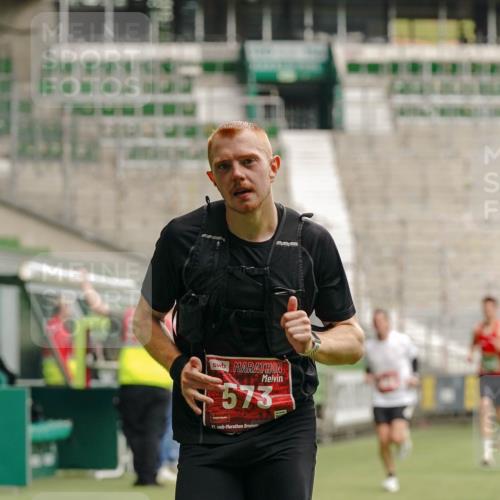 13.09.2026 - 21. swb-Marathon Bremen Michael Burmester http://msf.ph/oto/10433338 13.09.2026 12:32:30 Laufen im Stadion 417, 482, 573, 668, 943, 1020, 1126, 1507, 1606, 1629, 2100, 4474, 6507, 8044, 8285, 314, 358, 520, 547, 553, 574, 649, 719, 858, 934, 959, 1161, 1253, 1256, 1391, 1428, 1525, 1724, 1783, 3662 meine-sportfotos.de