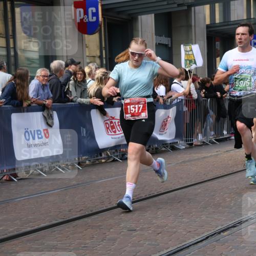 13.09.2026 - 21. swb-Marathon Bremen Strokosch-Dieckow http://msf.ph/oto/10433344 13.09.2026 13:12:43 Ziel 313, 621, 868, 987, 1207, 1513, 2350, 2442, 2498, 2559, 2801, 2858, 3625, 4582, 4605, 5345, 5379, 5769, 5965, 6349, 7874, 8291, 8419, 8798, 9092, 9217, 13140, 899, 1517, 2362, 2480, 3054, 3988, 4560, 4605, 4879, 5416, 6796, 8029, 9775, 9803, 13106 meine-sportfotos.de