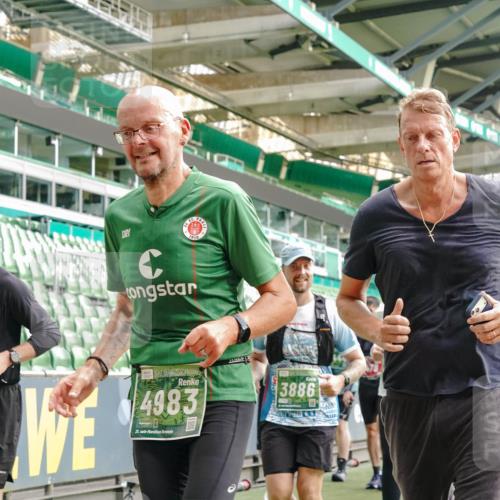 13.09.2026 - 21. swb-Marathon Bremen Michael Burmester http://msf.ph/oto/10433423 13.09.2026 13:30:27 Laufen im Stadion 122, 171, 224, 297, 405, 422, 476, 639, 685, 754, 767, 806, 986, 1114, 1217, 1242, 1270, 1529, 1615, 1633, 1634, 1775, 1810, 1811, 1886, 1983, 2216, 2238, 2242, 2249, 2263, 2326, 2368, 2372, 2436, 2449, 2546, 2615, 2629, 2637, 2643, 2677, 2719, 2738, 2740, 2830, 2869, 2871, 2877, 2918, 2994, 3020, 3053, 3094, 3101, 3129, 3227, 3274, 3286, 3361, 3401, 3563, 3605, 3723, 3755, 3758, 3873, 3876, 3898, 3929, 3953, 3965, 3971, 4011, 4056 meine-sportfotos.de
