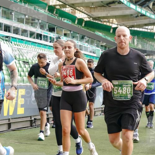 13.09.2026 - 21. swb-Marathon Bremen Michael Burmester http://msf.ph/oto/10433431 13.09.2026 13:30:28 Laufen im Stadion 122, 171, 224, 297, 405, 422, 476, 639, 754, 767, 806, 1114, 1217, 1242, 1270, 1529, 1615, 1633, 1634, 1775, 1810, 1811, 1886, 1983, 2216, 2238, 2242, 2249, 2263, 2326, 2368, 2372, 2436, 2449, 2546, 2615, 2629, 2637, 2643, 2677, 2719, 2738, 2740, 2830, 2869, 2871, 2877, 2918, 2994, 3020, 3053, 3094, 3101, 3129, 3227, 3274, 3286, 3361, 3401, 3563, 3605, 3723, 3755, 3758, 3873, 3876, 3898, 3929, 3953, 3965, 3971, 4011, 4056 meine-sportfotos.de