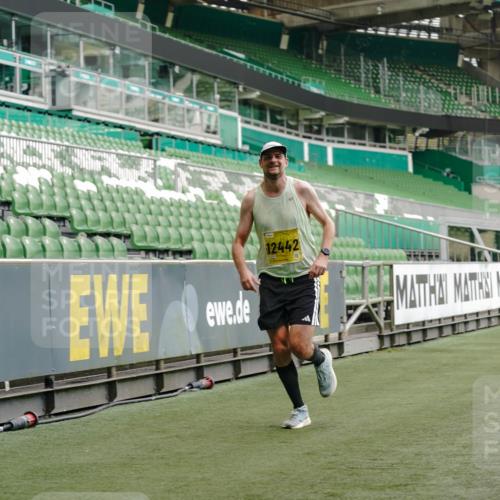 13.09.2026 - 21. swb-Marathon Bremen Michael Burmester http://msf.ph/oto/10433439 13.09.2026 10:24:33 Laufen im Stadion 10143, 10235, 10328, 10336, 10337, 10341, 10358, 10456, 10520, 10592, 10593, 10618, 10632, 10775, 10782, 10816, 10861, 10972, 11042, 11143, 11201, 11265, 11373, 11375, 11426, 11442, 11468, 11527, 11607, 11615, 11628, 11630, 11632, 11704, 11713, 11721, 11758, 11779, 11826, 11895, 11903, 11948, 12053, 12144, 12246, 12281, 12339, 12404, 12406, 12426, 12442, 12468, 12469, 12477, 12525, 13520, 13556, 13563, 13566, 13580, 13585, 13586 meine-sportfotos.de