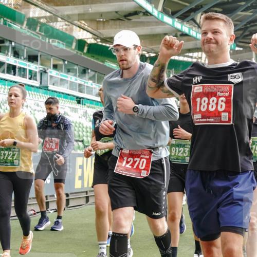 13.09.2026 - 21. swb-Marathon Bremen Michael Burmester http://msf.ph/oto/10433478 13.09.2026 13:30:30 Laufen im Stadion 122, 171, 224, 297, 405, 422, 476, 639, 754, 767, 806, 1114, 1217, 1242, 1270, 1314, 1529, 1615, 1633, 1634, 1775, 1810, 1811, 1886, 1983, 2216, 2238, 2242, 2249, 2263, 2326, 2368, 2372, 2436, 2449, 2546, 2615, 2629, 2637, 2643, 2677, 2719, 2738, 2740, 2830, 2869, 2871, 2877, 2918, 2952, 2994, 3020, 3053, 3094, 3101, 3129, 3227, 3274, 3286, 3361, 3401, 3563, 3605, 3723, 3755, 3758, 3873, 3876, 3898, 3929, 3953, 3965, 3971, 4011, 4056 meine-sportfotos.de