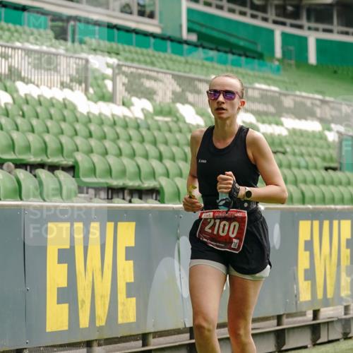 13.09.2026 - 21. swb-Marathon Bremen Michael Burmester http://msf.ph/oto/10433497 13.09.2026 12:33:20 Laufen im Stadion 299, 482, 525, 668, 943, 1020, 1126, 1212, 1507, 1606, 1629, 2072, 2100, 5428, 7741, 314, 520, 547, 719, 858, 934, 959, 1168, 1214, 1453, 5212, 6485 meine-sportfotos.de