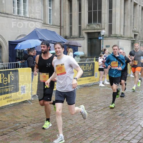 13.09.2026 - Kiel Lauf Yannick Fuchs http://msf.ph/oto/10433499 13.09.2026 11:42:51 Ziel 9569 meine-sportfotos.de