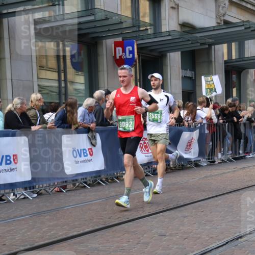 13.09.2026 - 21. swb-Marathon Bremen Strokosch-Dieckow http://msf.ph/oto/10433517 13.09.2026 13:12:48 Ziel 280, 313, 621, 868, 987, 1207, 2442, 2498, 2559, 2801, 2858, 2962, 3566, 3625, 4582, 5345, 5379, 5769, 5965, 6038, 6349, 7874, 8197, 8291, 8419, 8464, 8798, 9092, 9217, 13140, 1513, 1517, 2350, 2362, 2480, 3054, 3988, 4560, 4605, 4879, 5416, 6796, 8029, 9775, 9803, 13106 meine-sportfotos.de