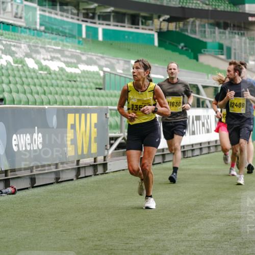13.09.2026 - 21. swb-Marathon Bremen Michael Burmester http://msf.ph/oto/10433526 13.09.2026 10:24:35 Laufen im Stadion 10143, 10235, 10328, 10336, 10337, 10341, 10358, 10456, 10520, 10592, 10593, 10618, 10632, 10775, 10782, 10816, 10861, 10972, 11042, 11143, 11201, 11265, 11373, 11375, 11426, 11442, 11468, 11527, 11607, 11615, 11628, 11630, 11632, 11704, 11713, 11758, 11779, 11826, 11895, 11903, 11948, 12053, 12144, 12246, 12281, 12339, 12404, 12406, 12426, 12442, 12468, 12469, 12477, 12525, 13520, 13563, 13566, 13580, 13585, 13586 meine-sportfotos.de