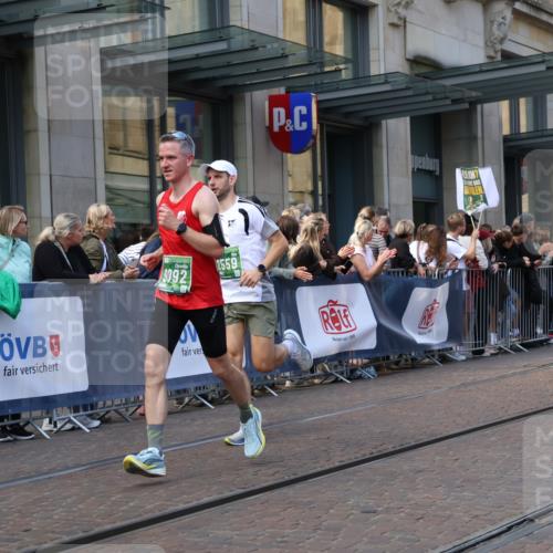 13.09.2026 - 21. swb-Marathon Bremen Strokosch-Dieckow http://msf.ph/oto/10433531 13.09.2026 13:12:48 Ziel 280, 313, 621, 868, 987, 1207, 2442, 2498, 2559, 2801, 2858, 2962, 3566, 3625, 4582, 5345, 5379, 5769, 5965, 6038, 6349, 7874, 8197, 8291, 8419, 8464, 8798, 9092, 9217, 13140, 1513, 1517, 2350, 2362, 2480, 3054, 3988, 4560, 4605, 4879, 5416, 6796, 8029, 9775, 9803, 13106 meine-sportfotos.de