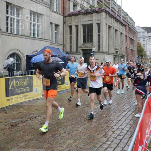 13.09.2026 - Kiel Lauf Yannick Fuchs http://msf.ph/oto/10433539 13.09.2026 11:42:53 Ziel 9569 meine-sportfotos.de