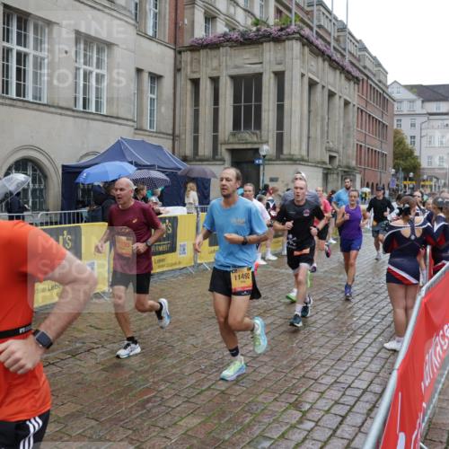 13.09.2026 - Kiel Lauf Yannick Fuchs http://msf.ph/oto/10433561 13.09.2026 11:42:55 Ziel 9569 meine-sportfotos.de