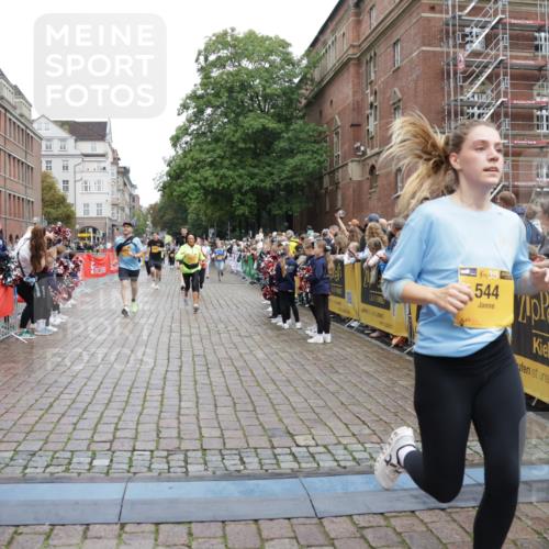 13.09.2026 - Kiel Lauf Yannick Fuchs http://msf.ph/oto/10433605 13.09.2026 09:47:26 Ziel 544, 591, 1324, 2870, 3192, 3629, 6072, 6575, 6639, 8231, 8540, 8777, 9634, 9936, 10555, 1235, 1402, 2587, 2718, 2759, 2779, 4238, 4940, 5167, 5217, 5351, 6074, 6207, 7461, 7731, 7921, 8524, 9091, 9141, 9385, 10009, 10076, 10224, 10301, 10731, 10742, 10744, 11862, 11964, 12622, 12635, 390, 466, 3373, 4011, 4103, 4400, 4479, 4480, 4952, 5517, 6078, 6696, 7767, 8503, 8833, 9528, 9697, 10789, 12099, 2527, 2718, 3808, 4087, 6638, 7190, 7446, 10322 meine-sportfotos.de