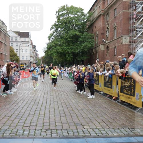 13.09.2026 - Kiel Lauf Yannick Fuchs http://msf.ph/oto/10433607 13.09.2026 09:47:26 Ziel 544, 591, 1324, 2870, 3192, 3629, 6072, 6575, 6639, 8231, 8540, 8777, 9634, 9936, 10555, 1235, 1402, 2587, 2718, 2759, 2779, 4238, 4940, 5167, 5217, 5351, 6074, 6207, 7461, 7731, 7921, 8524, 9091, 9141, 9385, 10009, 10076, 10224, 10301, 10731, 10742, 10744, 11862, 11964, 12622, 12635, 390, 466, 3373, 4011, 4103, 4400, 4479, 4480, 4952, 5517, 6078, 6696, 7767, 8503, 8833, 9528, 9697, 10789, 12099, 2527, 2718, 3808, 4087, 6638, 7190, 7446, 10322 meine-sportfotos.de