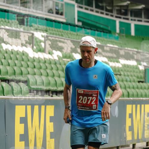 13.09.2026 - 21. swb-Marathon Bremen Michael Burmester http://msf.ph/oto/10433617 13.09.2026 12:33:54 Laufen im Stadion 250, 272, 299, 525, 919, 1089, 1212, 1606, 1629, 2072, 5428, 7741, 314, 520, 547, 1168, 1214, 1357, 1453, 1639, 4474, 5212, 6485, 8285 meine-sportfotos.de