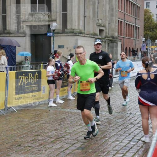 13.09.2026 - Kiel Lauf Yannick Fuchs http://msf.ph/oto/10433624 13.09.2026 11:43:02 Ziel 9569 meine-sportfotos.de