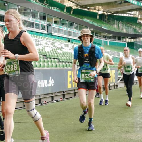 13.09.2026 - 21. swb-Marathon Bremen Michael Burmester http://msf.ph/oto/10433648 13.09.2026 13:31:02 Laufen im Stadion 122, 171, 224, 295, 297, 405, 487, 639, 767, 806, 840, 965, 1114, 1142, 1242, 1310, 1314, 1329, 1529, 1633, 1634, 1775, 1810, 1811, 1869, 1886, 1892, 1904, 1983, 2216, 2238, 2242, 2249, 2263, 2368, 2372, 2449, 2615, 2629, 2637, 2643, 2677, 2719, 2726, 2738, 2830, 2869, 2871, 2877, 2918, 2945, 2952, 2994, 3038, 3053, 3094, 3101, 3140, 3223, 3227, 3286, 3401, 3426, 3644, 3723, 3736, 3873, 3876, 3898, 3918, 3929, 3944, 4056, 4162, 4309, 4460, 111 meine-sportfotos.de