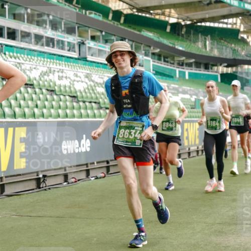 13.09.2026 - 21. swb-Marathon Bremen Michael Burmester http://msf.ph/oto/10433675 13.09.2026 13:31:02 Laufen im Stadion 122, 171, 224, 295, 297, 405, 487, 639, 767, 806, 840, 965, 1114, 1142, 1242, 1310, 1314, 1329, 1529, 1633, 1634, 1775, 1810, 1811, 1869, 1886, 1892, 1904, 1983, 2216, 2238, 2242, 2249, 2263, 2368, 2372, 2449, 2615, 2629, 2637, 2643, 2677, 2719, 2726, 2738, 2830, 2869, 2871, 2877, 2918, 2945, 2952, 2994, 3038, 3053, 3094, 3101, 3140, 3223, 3227, 3286, 3401, 3426, 3644, 3723, 3736, 3873, 3876, 3898, 3918, 3929, 3944, 4056, 4162, 4309, 4460, 111 meine-sportfotos.de
