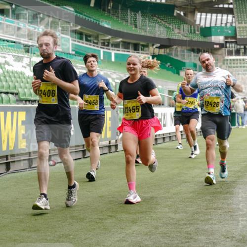 13.09.2026 - 21. swb-Marathon Bremen Michael Burmester http://msf.ph/oto/10433683 13.09.2026 10:24:37 Laufen im Stadion 10143, 10235, 10328, 10336, 10337, 10341, 10358, 10456, 10520, 10592, 10593, 10618, 10632, 10775, 10782, 10816, 10861, 10972, 10988, 11042, 11143, 11201, 11265, 11373, 11375, 11426, 11442, 11468, 11527, 11607, 11615, 11628, 11630, 11632, 11704, 11713, 11758, 11779, 11826, 11895, 11903, 11948, 12053, 12144, 12246, 12281, 12339, 12404, 12406, 12426, 12442, 12468, 12469, 12477, 12525, 13520, 13563, 13566, 13580, 13585, 13586 meine-sportfotos.de