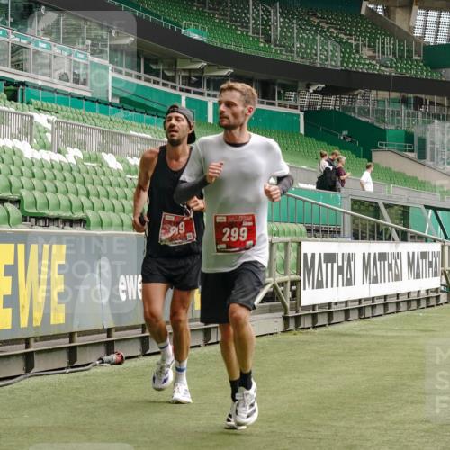13.09.2026 - 21. swb-Marathon Bremen Michael Burmester http://msf.ph/oto/10433687 13.09.2026 12:34:02 Laufen im Stadion 250, 272, 299, 525, 919, 1089, 1212, 1606, 1629, 2072, 5428, 7741, 314, 520, 573, 1168, 1214, 1357, 1453, 1639, 4474, 5212, 6485, 6507, 8285 meine-sportfotos.de