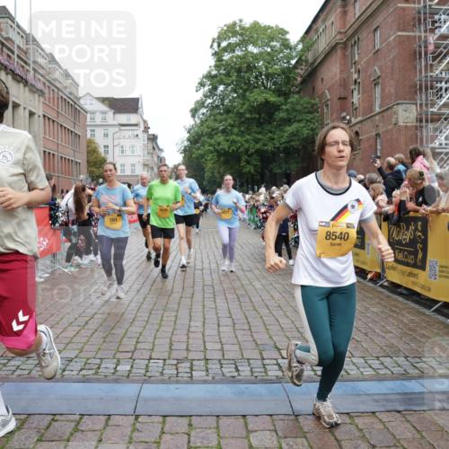13.09.2026 - Kiel Lauf Yannick Fuchs http://msf.ph/oto/10433744 13.09.2026 09:47:33 Ziel 466, 544, 591, 2870, 3192, 3373, 3629, 4011, 4479, 4480, 5517, 6072, 6639, 6696, 7767, 8503, 8540, 8777, 8833, 9528, 9634, 9936, 10789, 544, 1235, 1324, 2587, 2759, 2870, 4238, 4940, 5167, 5217, 5351, 6074, 6575, 7461, 7731, 8231, 8524, 9091, 10009, 10076, 10224, 10555, 10742, 10744, 11862, 11964, 12622, 12635, 390, 1743, 2241, 3735, 3812, 4103, 4225, 4365, 4400, 4460, 4952, 5215, 6078, 6942, 8096, 9697, 10823, 11396, 11654, 12007, 12099, 12167, 1402, 2718, 2759, 2779 meine-sportfotos.de