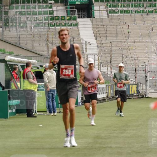13.09.2026 - 21. swb-Marathon Bremen Michael Burmester http://msf.ph/oto/10433748 13.09.2026 12:34:22 Laufen im Stadion 250, 272, 299, 525, 919, 1089, 1212, 2072, 5428, 7741, 417, 573, 1168, 1214, 1357, 1453, 1639, 4474, 5212, 6485, 6507, 8285 meine-sportfotos.de
