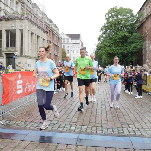 13.09.2026 - Kiel Lauf Yannick Fuchs http://msf.ph/oto/10433764 13.09.2026 09:47:34 Ziel 466, 591, 3192, 3373, 3629, 4011, 4479, 4480, 5517, 6072, 6639, 6696, 7767, 8503, 8540, 8777, 8833, 9528, 9634, 9936, 10789, 544, 1235, 1324, 2587, 2759, 2870, 4940, 5167, 5217, 5351, 6575, 7461, 8231, 8524, 9091, 10009, 10076, 10224, 10555, 10742, 10744, 11862, 11964, 12635, 390, 1743, 2241, 2755, 3735, 3812, 4103, 4225, 4365, 4400, 4460, 4952, 5215, 6078, 6942, 8096, 9697, 10823, 11396, 11654, 12007, 12099, 12167, 12393, 1402, 2718, 2759, 2779 meine-sportfotos.de