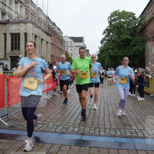 13.09.2026 - Kiel Lauf Yannick Fuchs http://msf.ph/oto/10433776 13.09.2026 09:47:34 Ziel 466, 591, 3192, 3373, 3629, 4011, 4479, 4480, 5517, 6072, 6639, 6696, 7767, 8503, 8540, 8777, 8833, 9528, 9634, 9936, 10789, 544, 1235, 1324, 2587, 2759, 2870, 4940, 5167, 5217, 5351, 6575, 7461, 8231, 8524, 9091, 10009, 10076, 10224, 10555, 10742, 10744, 11862, 11964, 12635, 390, 1743, 2241, 2755, 3735, 3812, 4103, 4225, 4365, 4400, 4460, 4952, 5215, 6078, 6942, 8096, 9697, 10823, 11396, 11654, 12007, 12099, 12167, 12393, 1402, 2718, 2759, 2779 meine-sportfotos.de