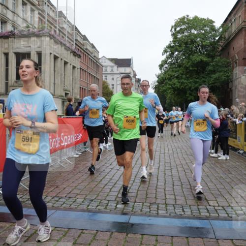 13.09.2026 - Kiel Lauf Yannick Fuchs http://msf.ph/oto/10433778 13.09.2026 09:47:34 Ziel 466, 591, 3192, 3373, 3629, 4011, 4479, 4480, 5517, 6072, 6639, 6696, 7767, 8503, 8540, 8777, 8833, 9528, 9634, 9936, 10789, 544, 1235, 1324, 2587, 2759, 2870, 4940, 5167, 5217, 5351, 6575, 7461, 8231, 8524, 9091, 10009, 10076, 10224, 10555, 10742, 10744, 11862, 11964, 12635, 390, 1743, 2241, 2755, 3735, 3812, 4103, 4225, 4365, 4400, 4460, 4952, 5215, 6078, 6942, 8096, 9697, 10823, 11396, 11654, 12007, 12099, 12167, 12393, 1402, 2718, 2759, 2779 meine-sportfotos.de