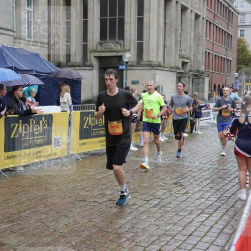 13.09.2026 - Kiel Lauf Yannick Fuchs http://msf.ph/oto/10433781 13.09.2026 11:43:20 Ziel 9569 meine-sportfotos.de