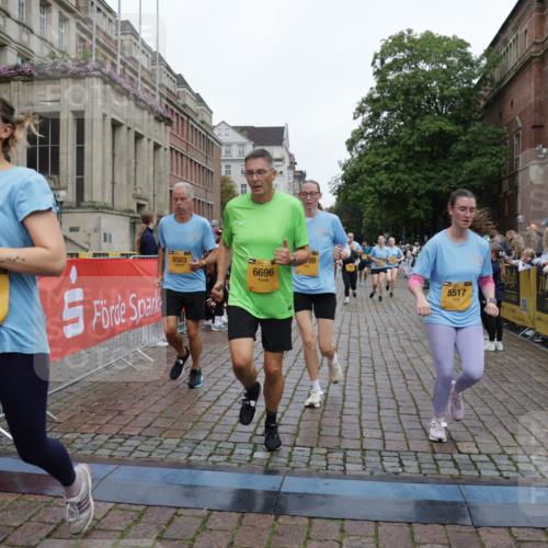 13.09.2026 - Kiel Lauf Yannick Fuchs http://msf.ph/oto/10433783 13.09.2026 09:47:34 Ziel 466, 591, 3192, 3373, 3629, 4011, 4479, 4480, 5517, 6072, 6639, 6696, 7767, 8503, 8540, 8777, 8833, 9528, 9634, 9936, 10789, 544, 1235, 1324, 2587, 2759, 2870, 4940, 5167, 5217, 5351, 6575, 7461, 8231, 8524, 9091, 10009, 10076, 10224, 10555, 10742, 10744, 11862, 11964, 12635, 390, 1743, 2241, 2755, 3735, 3812, 4103, 4225, 4365, 4400, 4460, 4952, 5215, 6078, 6942, 8096, 9697, 10823, 11396, 11654, 12007, 12099, 12167, 12393, 1402, 2718, 2759, 2779 meine-sportfotos.de