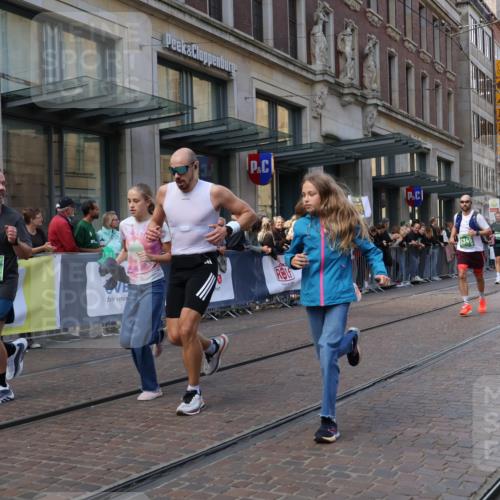 13.09.2026 - 21. swb-Marathon Bremen Strokosch-Dieckow http://msf.ph/oto/10433836 13.09.2026 13:12:56 Ziel 280, 313, 621, 868, 987, 1207, 2130, 2360, 2498, 2962, 3566, 3625, 4582, 5345, 5769, 6038, 6349, 6394, 7874, 8197, 8291, 8419, 8464, 9092, 9217, 1513, 2350, 2362, 2442, 2559, 2801, 2858, 3988, 4605, 4879, 5379, 5965, 8029, 8798, 9217, 9775, 13106, 13140 meine-sportfotos.de