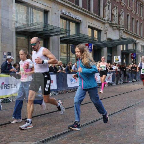 13.09.2026 - 21. swb-Marathon Bremen Strokosch-Dieckow http://msf.ph/oto/10433849 13.09.2026 13:12:56 Ziel 280, 313, 621, 868, 987, 1207, 2130, 2360, 2498, 2962, 3566, 3625, 4582, 5345, 5769, 6038, 6349, 6394, 7874, 8197, 8291, 8419, 8464, 9092, 9217, 1513, 2350, 2362, 2442, 2559, 2801, 2858, 3988, 4605, 4879, 5379, 5965, 8029, 8798, 9217, 9775, 13106, 13140 meine-sportfotos.de