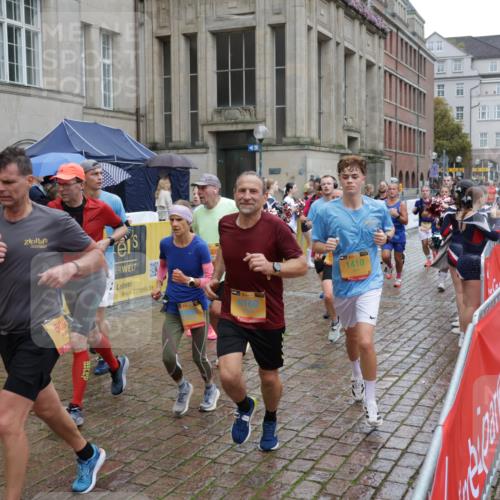 13.09.2026 - Kiel Lauf Yannick Fuchs http://msf.ph/oto/10433873 13.09.2026 11:43:27 Ziel 9569 meine-sportfotos.de
