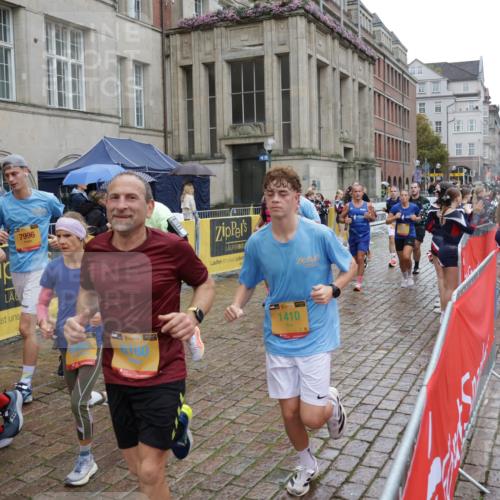13.09.2026 - Kiel Lauf Yannick Fuchs http://msf.ph/oto/10433878 13.09.2026 11:43:28 Ziel 9569 meine-sportfotos.de