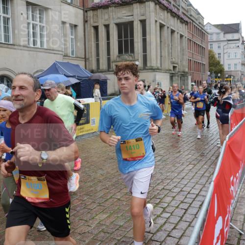 13.09.2026 - Kiel Lauf Yannick Fuchs http://msf.ph/oto/10433879 13.09.2026 11:43:28 Ziel 9569 meine-sportfotos.de