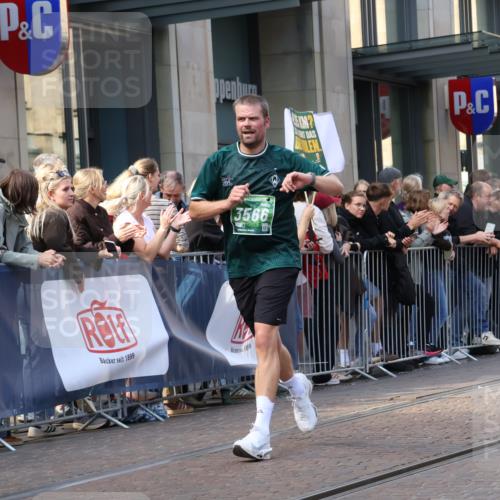 13.09.2026 - 21. swb-Marathon Bremen Strokosch-Dieckow http://msf.ph/oto/10433929 13.09.2026 13:12:59 Ziel 280, 313, 621, 779, 987, 1207, 2130, 2360, 2498, 2962, 3566, 3625, 4582, 5345, 5769, 6038, 6394, 6407, 7874, 8197, 8291, 8464, 8477, 8568, 8963, 9092, 868, 1513, 2350, 2442, 2559, 2801, 2858, 3988, 4605, 5379, 5965, 6349, 8029, 8419, 8798, 9217, 9775, 13106, 13140 meine-sportfotos.de