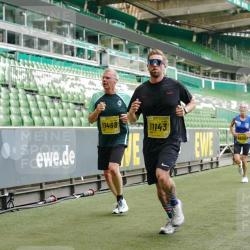 13.09.2026 - 21. swb-Marathon Bremen Michael Burmester http://msf.ph/oto/10433932 13.09.2026 10:24:42 Laufen im Stadion 10143, 10235, 10312, 10328, 10336, 10337, 10341, 10358, 10456, 10520, 10592, 10593, 10618, 10632, 10775, 10782, 10816, 10861, 10972, 10988, 11042, 11108, 11143, 11201, 11265, 11373, 11375, 11426, 11442, 11468, 11527, 11607, 11615, 11628, 11630, 11632, 11704, 11713, 11758, 11779, 11826, 11895, 11903, 11948, 12144, 12246, 12281, 12404, 12406, 12426, 12442, 12468, 12469, 12477, 12525, 13520, 13563, 13566, 13580, 13585, 13586 meine-sportfotos.de