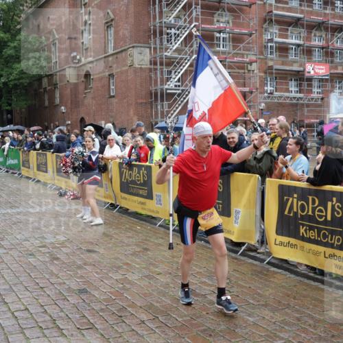 13.09.2026 - Kiel Lauf Yannick Fuchs http://msf.ph/oto/10433934 13.09.2026 11:43:40 Ziel 9569, 9569 meine-sportfotos.de