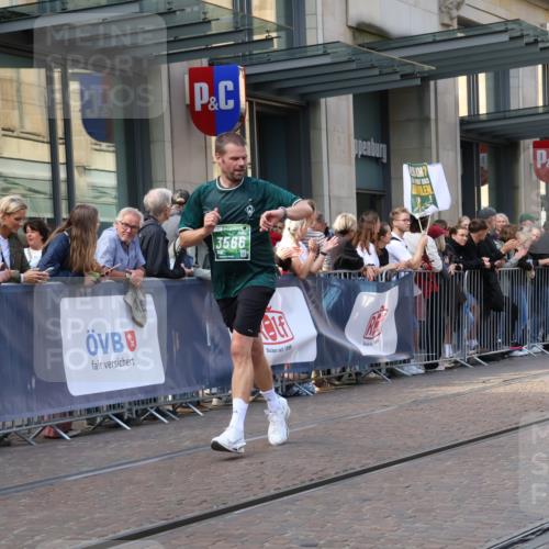 13.09.2026 - 21. swb-Marathon Bremen Strokosch-Dieckow http://msf.ph/oto/10433945 13.09.2026 13:12:59 Ziel 280, 313, 621, 779, 987, 1207, 2130, 2360, 2498, 2962, 3566, 3625, 4582, 5345, 5769, 6038, 6394, 6407, 7874, 8197, 8291, 8464, 8477, 8568, 8963, 9092, 868, 1513, 2350, 2442, 2559, 2801, 2858, 3988, 4605, 5379, 5965, 6349, 8029, 8419, 8798, 9217, 9775, 13106, 13140 meine-sportfotos.de