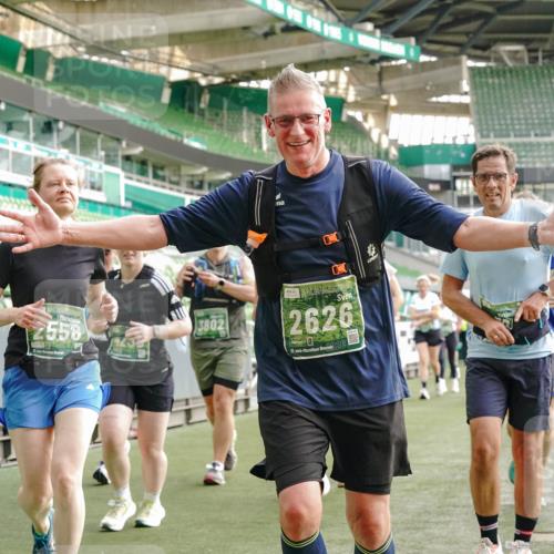 13.09.2026 - 21. swb-Marathon Bremen Michael Burmester http://msf.ph/oto/10433978 13.09.2026 13:32:48 Laufen im Stadion 155, 344, 350, 386, 487, 490, 594, 617, 690, 765, 786, 787, 965, 1001, 1051, 1133, 1142, 1292, 1310, 1326, 1377, 1427, 1591, 1592, 1801, 1869, 1892, 1897, 1904, 1923, 2077, 2132, 2226, 2230, 2231, 2253, 2270, 2274, 2320, 2344, 2374, 2399, 2400, 2456, 2514, 2523, 2539, 2556, 2616, 2630, 2649, 2718, 2726, 2769, 2848, 2945, 2982, 3014, 3140, 3223, 3350, 3379, 3572, 3601, 3614, 3644, 3736, 3746, 3797, 3901, 3944, 3952, 3960, 4309, 4460 meine-sportfotos.de