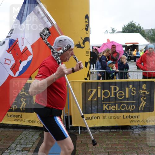 13.09.2026 - Kiel Lauf Yannick Fuchs http://msf.ph/oto/10433992 13.09.2026 11:43:42 Ziel 9569, 9569 meine-sportfotos.de
