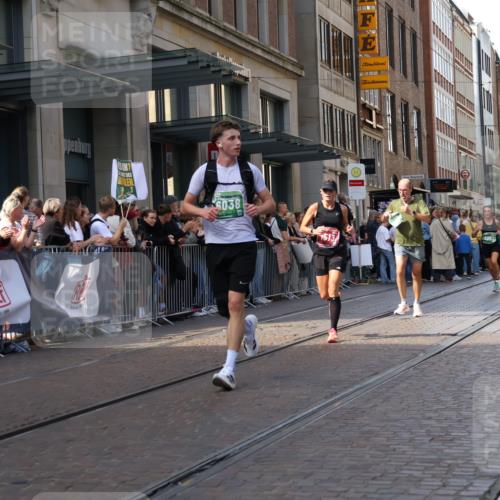 13.09.2026 - 21. swb-Marathon Bremen Strokosch-Dieckow http://msf.ph/oto/10434001 13.09.2026 13:13:01 Ziel 280, 313, 621, 779, 987, 1207, 2130, 2360, 2498, 2882, 2962, 3566, 3625, 4582, 5345, 5769, 6038, 6394, 6407, 7874, 8197, 8291, 8464, 8477, 8568, 8963, 9092, 313, 868, 1513, 2350, 2442, 2559, 2801, 2858, 3988, 4605, 5379, 5965, 6349, 8029, 8291, 8419, 8798, 9217, 9775, 13106, 13140 meine-sportfotos.de