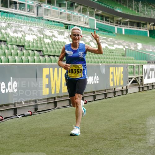 13.09.2026 - 21. swb-Marathon Bremen Michael Burmester http://msf.ph/oto/10434025 13.09.2026 10:24:44 Laufen im Stadion 10143, 10235, 10312, 10328, 10336, 10337, 10341, 10358, 10456, 10520, 10592, 10593, 10618, 10632, 10775, 10782, 10816, 10861, 10972, 10988, 11042, 11108, 11143, 11201, 11265, 11373, 11375, 11426, 11442, 11447, 11468, 11527, 11607, 11615, 11628, 11630, 11632, 11704, 11713, 11758, 11779, 11826, 11895, 11903, 11948, 12144, 12246, 12281, 12404, 12406, 12426, 12442, 12468, 12469, 12477, 12525, 13520, 13563, 13566, 13580, 13585, 13586 meine-sportfotos.de