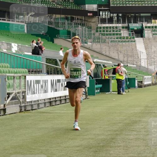 13.09.2026 - 21. swb-Marathon Bremen Michael Burmester http://msf.ph/oto/10434030 13.09.2026 12:35:08 Laufen im Stadion 250, 272, 299, 525, 919, 1089, 1212, 1550, 1875, 2072, 4232, 7692, 417, 482, 573, 668, 943, 1020, 1126, 1357, 1507, 1639, 2100, 4474, 5212, 6485, 6507, 8044, 8285 meine-sportfotos.de