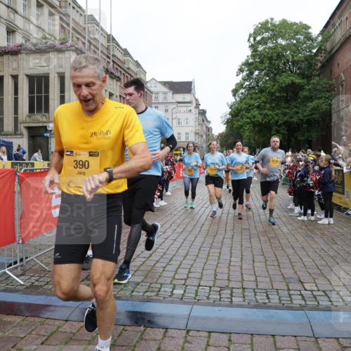 13.09.2026 - Kiel Lauf Yannick Fuchs http://msf.ph/oto/10434034 13.09.2026 09:47:49 Ziel 390, 1743, 2241, 2755, 3735, 3812, 4103, 4225, 4365, 4400, 4460, 4952, 5215, 6078, 6942, 8096, 9697, 10823, 11396, 11654, 12007, 12099, 12167, 12393, 466, 544, 591, 1324, 2870, 3192, 3373, 3629, 4011, 4479, 4480, 5167, 5517, 6072, 6575, 6639, 6696, 7767, 8231, 8503, 8524, 8540, 8777, 8833, 9528, 9634, 9936, 10555, 10789, 12635, 122, 218, 366, 872, 1227, 1713, 4288, 4467, 4710, 6242, 6809, 7070, 7258, 8080, 9694, 1235, 2587, 5167, 7461, 8524, 9091, 10076 meine-sportfotos.de