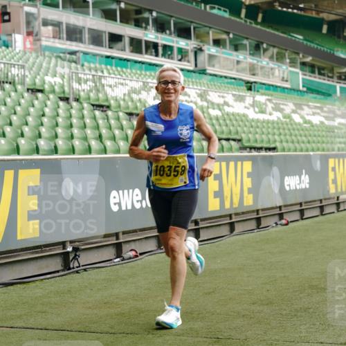 13.09.2026 - 21. swb-Marathon Bremen Michael Burmester http://msf.ph/oto/10434045 13.09.2026 10:24:44 Laufen im Stadion 10143, 10235, 10312, 10328, 10336, 10337, 10341, 10358, 10456, 10520, 10592, 10593, 10618, 10632, 10775, 10782, 10816, 10861, 10972, 10988, 11042, 11108, 11143, 11201, 11265, 11373, 11375, 11426, 11442, 11447, 11468, 11527, 11607, 11615, 11628, 11630, 11632, 11704, 11713, 11758, 11779, 11826, 11895, 11903, 11948, 12144, 12246, 12281, 12404, 12406, 12426, 12442, 12468, 12469, 12477, 12525, 13520, 13563, 13566, 13580, 13585, 13586 meine-sportfotos.de
